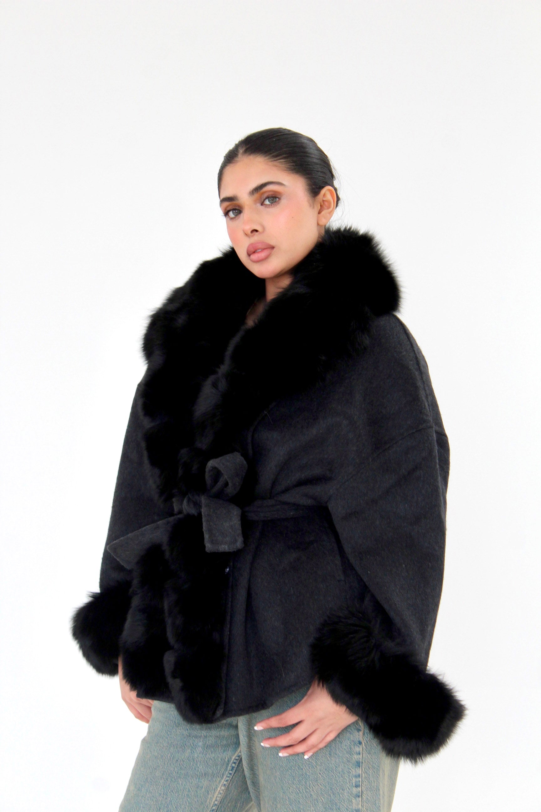 The Noúra Coat