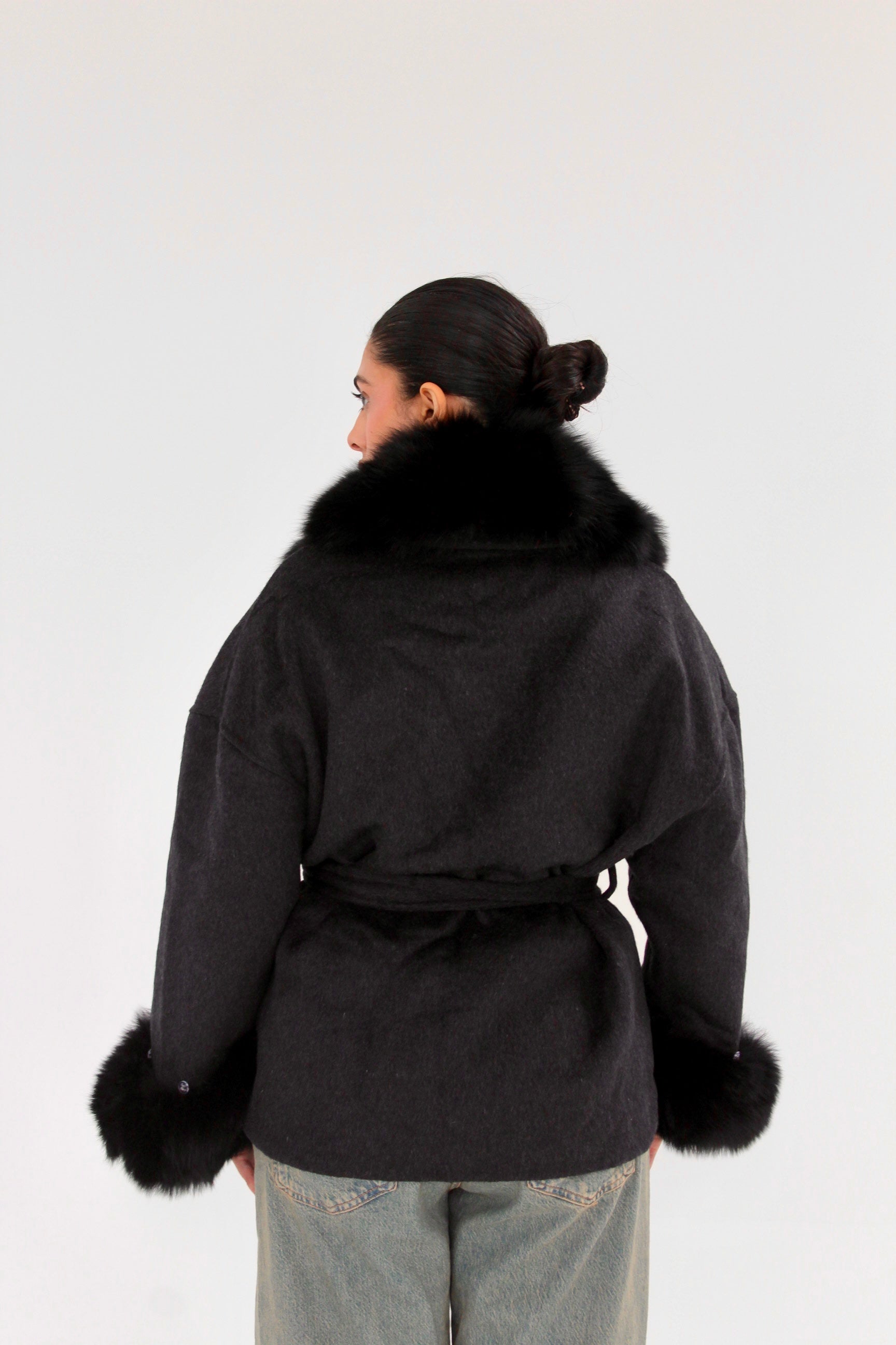 The Noúra Coat