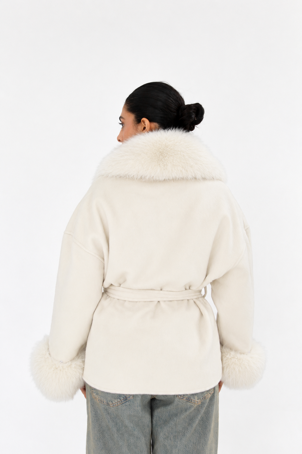 The Noúra Coat